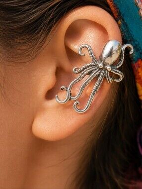 MODCLOTH OCTAVIUS OCTOPUS EAR HANGER CLIP